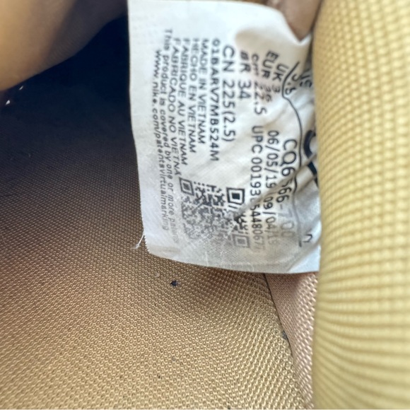 ✨Nike Air Force 1 Metallic Gold✨ - Picture 15 of 15